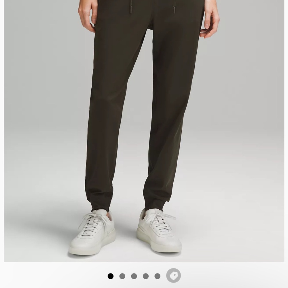 Women’s lululemon black joggers